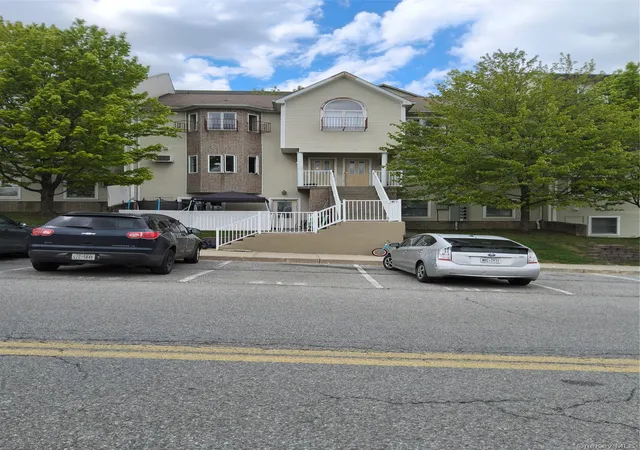 Photo 4 of Condo for sale at 5 Sasev Ct #302, Monroe, NY 10950 | MLS# 993277 | Listing updated on 2026-05-20