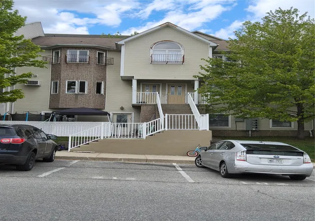 Photo 6 of Condo for sale at 5 Sasev Ct #302, Palm Tree, NY 10950 | MLS# 993277 | Listing updated on 2026-10-01