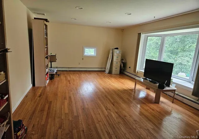 4th image of 21 Verplanck Ave, Hopewell Junction, NY 12533 | MLS# 993279