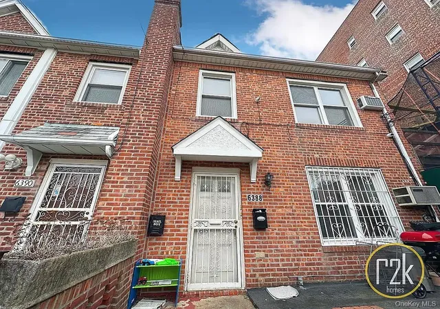 Photo 4 of House for sale at 63-88 Wetherole St, Rego Park, NY 11374 | MLS# 993289 | Listing updated on 2026-09-16