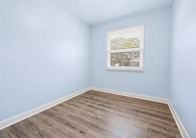 33rd image of 683 Broadway, Brentwood, NY 11717 | MLS# 993310