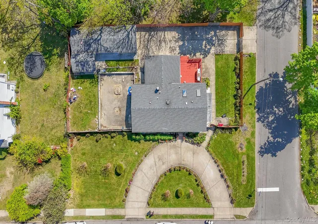4th image of 683 Broadway, Brentwood, NY 11717 | MLS# 993310