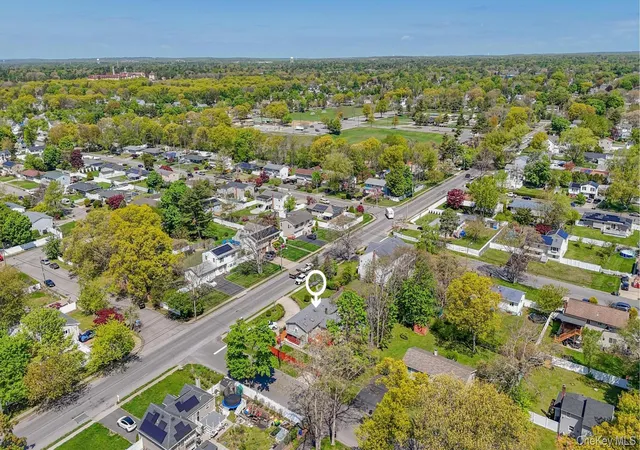 5th image of 683 Broadway, Brentwood, NY 11717 | MLS# 993310