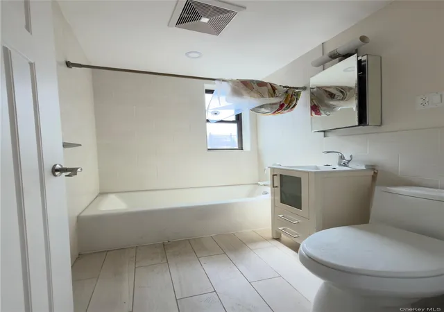 3rd image of 132-30 Sanford Ave, New York, NY 11355