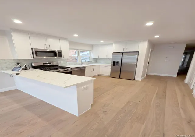 Homes for sale in New York, NY | 107-17 157 St, New York, NY 11433 | MLS# 993313
