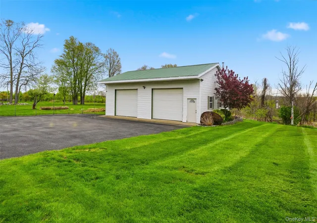 Photo 4 of Single family home for sale at 226 Wallkill Rd, Walden, NY 12586 | MLS# 993319 | Listing updated on 2026-09-01