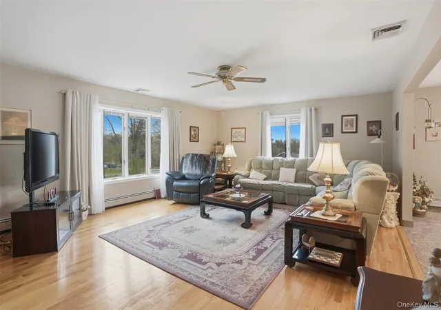 Photo 3 of Single family home for sale at 226 Wallkill Rd, Walden, NY 12586 | MLS# 993319 | Listing updated on 2026-09-01