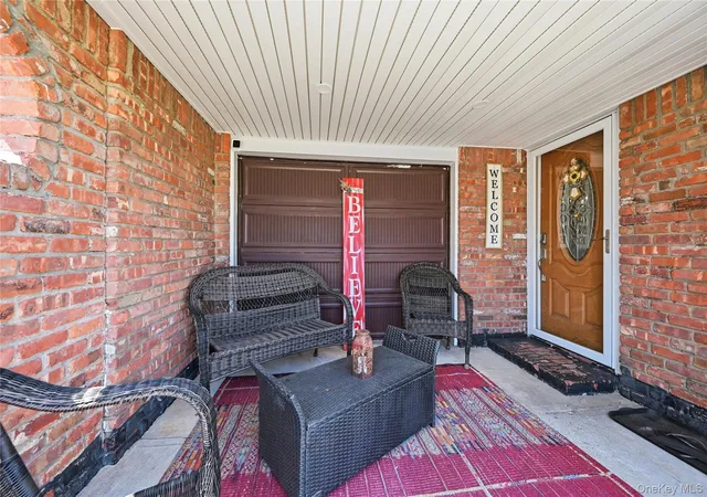 3rd image of 2 Tallow Ln, Hempstead, NY 11756 | MLS# 993343