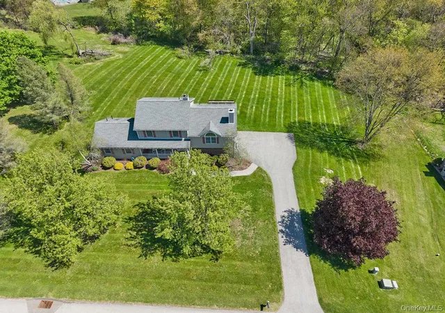 4th image of 15 Red Hawk Hollow Rd, Wappinger, NY 12590 | MLS# 993377