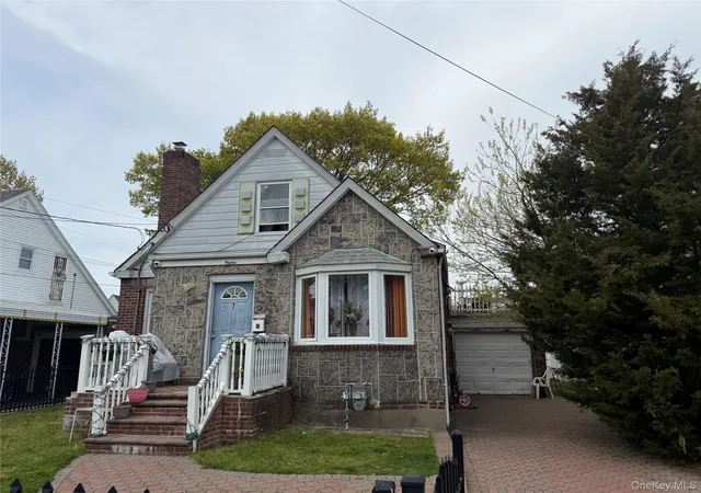 Photo 1 of Sale Pending at 7 Dale Ave, Hempstead, NY 11550 | MLS# 993417 | Listing updated on 2026-05-11
