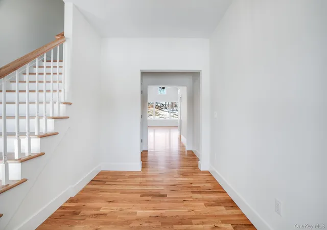 3rd image of 16 Bear Hollow Ln, Poughkeepsie, NY 12601 | MLS# 993468