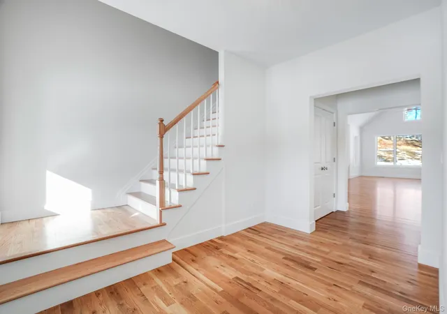 4th image of 16 Bear Hollow Ln, Poughkeepsie, NY 12601 | MLS# 993468