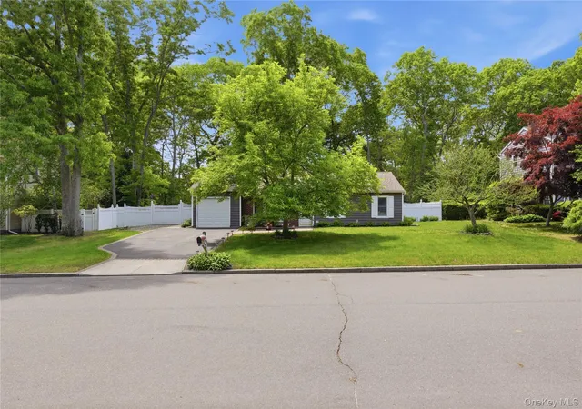 Photo 2 of Sale Pending at 30 Scenic Hills Dr, Brookhaven, NY 11961 | MLS# 993478 | Listing updated on 2026-07-19