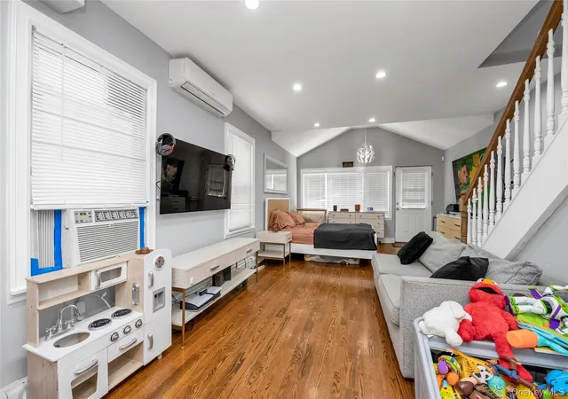 4th image of 139-17 Glassboro Ave, Jamaica, NY 11435 | MLS# 993505