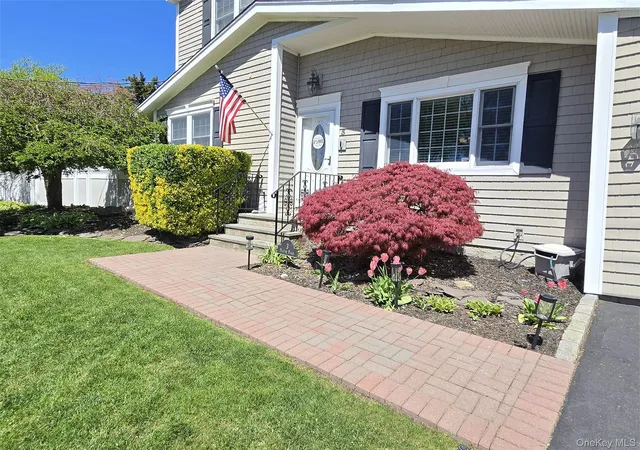 2nd image of 3 Martin Pl, Farmingville, NY 11738 | MLS# 993514