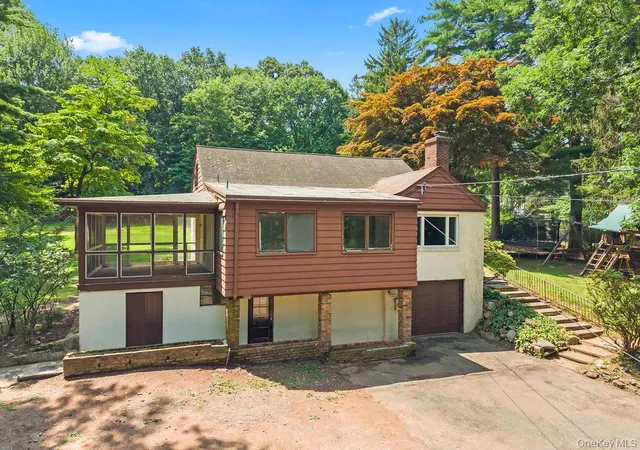 Photo 2 of Sale Pending at 10 Farview Ter, Ramapo, NY 10901 | MLS# 993526 | Listing updated on 2026-08-10