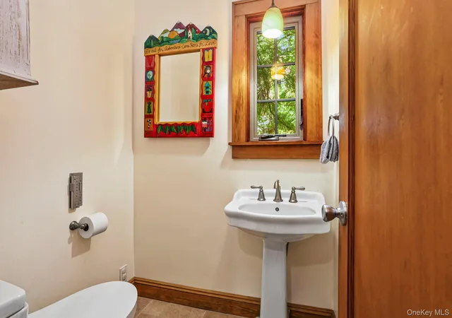 Photo 5 of Sale Pending at 66 Caterson Ter, Hartsdale, NY 10530 | MLS# 993556 | Listing updated on 2026-09-03