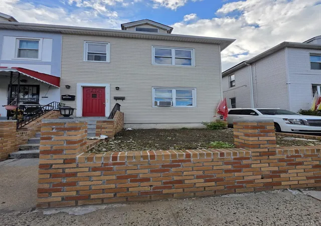 Photo 1 of Multi family home for sale at 2515 Holland Ave, Bronx, NY 10467 | MLS# 993580 | Listing updated on 2026-05-16