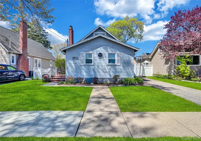 4th image of 1834 Twain St, Hempstead, NY 11510 | MLS# 993584