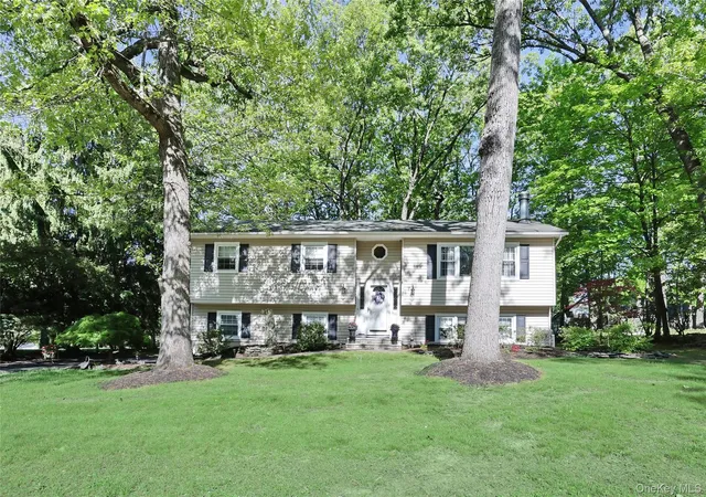 34th image of 3 Durham Ln, Suffern, NY 10901 | MLS# 993599