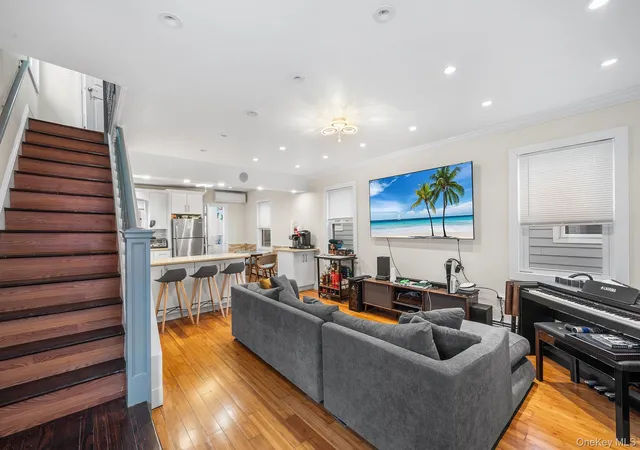 Photo 3 of Single family home for sale at 162 Beach 27th St, Far Rockaway, NY 11691 | MLS# 993605 | Listing updated on 2026-05-06