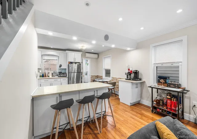 Photo 4 of Single family home for sale at 162 Beach 27th St, Far Rockaway, NY 11691 | MLS# 993605 | Listing updated on 2026-05-06