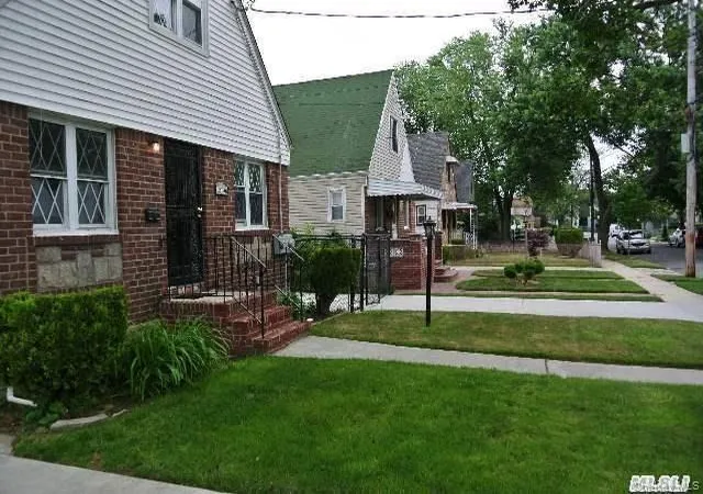 2nd image of 121 01 196th St, Springfield Gardens, NY 11413 | MLS# 993660