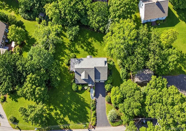 Photo 3 of Single family home for sale at 440 Cases Ln, Southold, NY 11935 | MLS# 993662 | Listing updated on 2026-10-28