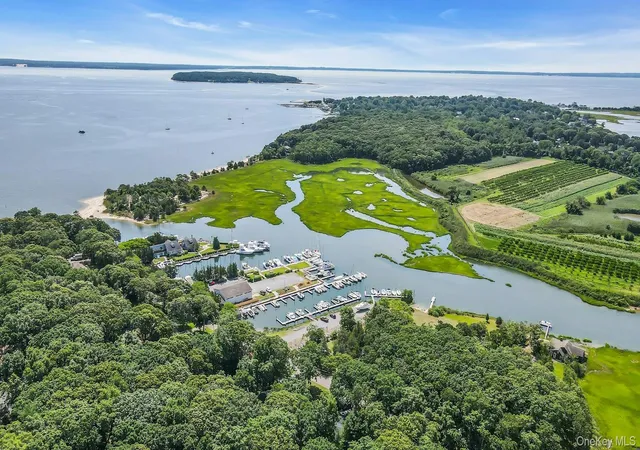 4th image of 440 Cases Ln, Southold, NY 11935 | MLS# 993662