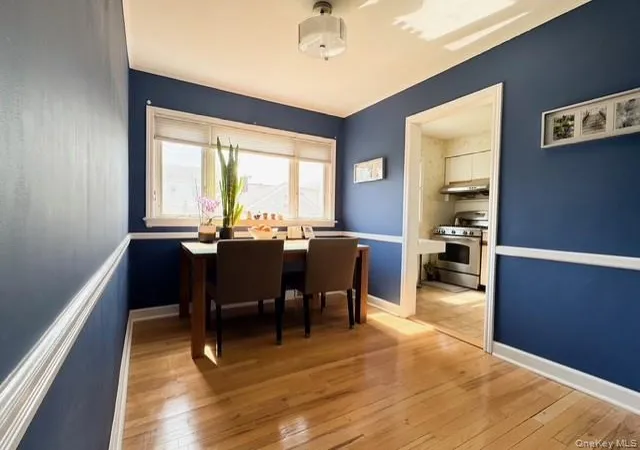 4th image of 4 Powell Pl, New Hyde Park, NY 11040 | MLS# 993677