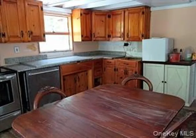 Homes for sale in Hyde Park, NY | 71 Honeywell Ln, Hyde Park, NY 12538 | MLS# 993687