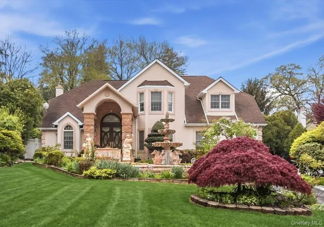 Photo 1 of Mansion for sale at 21 Chauncey Pl, Oyster Bay, NY 11797 | MLS# 993715 | Listing updated on 2026-09-03