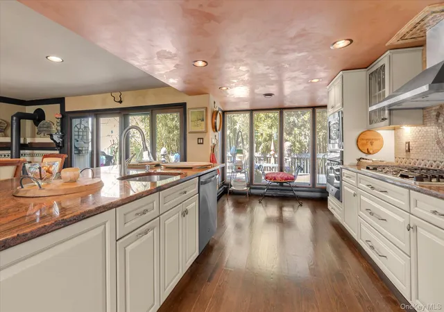 Photo 4 of Sale Pending at 358 Fire Is Ave, Babylon, NY 11702 | MLS# 993724 | Listing updated on 2026-07-03