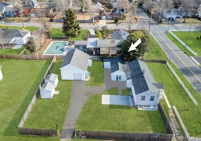 4th image of 209 Jamaica Ave, Brookhaven, NY 11763 | MLS# 993746