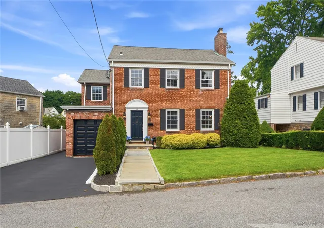 Photo 1 of Sale Pending at 32 Huntington Dr, Yonkers, NY 10704 | MLS# 993756 | Listing updated on 2026-08-28