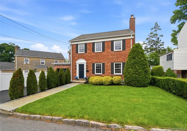 Photo 2 of Sale Pending at 32 Huntington Dr, Yonkers, NY 10704 | MLS# 993756 | Listing updated on 2026-08-28