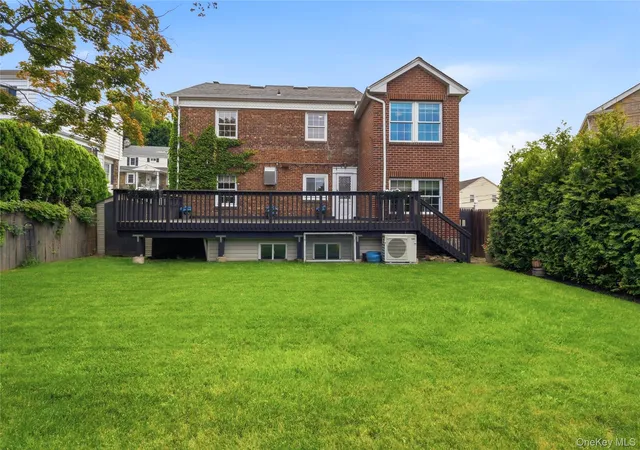 Photo 3 of Sale Pending at 32 Huntington Dr, Yonkers, NY 10704 | MLS# 993756 | Listing updated on 2026-08-28