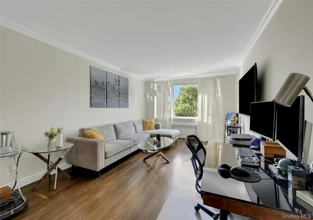 Homes for sale in White Plains, NY | 30 N Broadway #5E, White Plains, NY 10601 | MLS# 993791