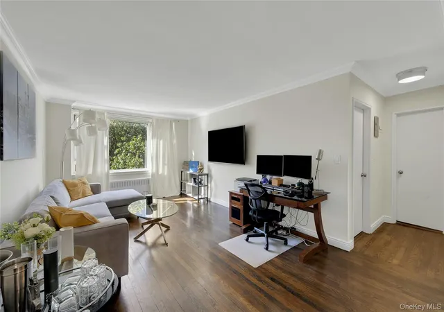 Homes for sale in White Plains, NY | 30 N Broadway #5E, White Plains, NY 10601 | MLS# 993791
