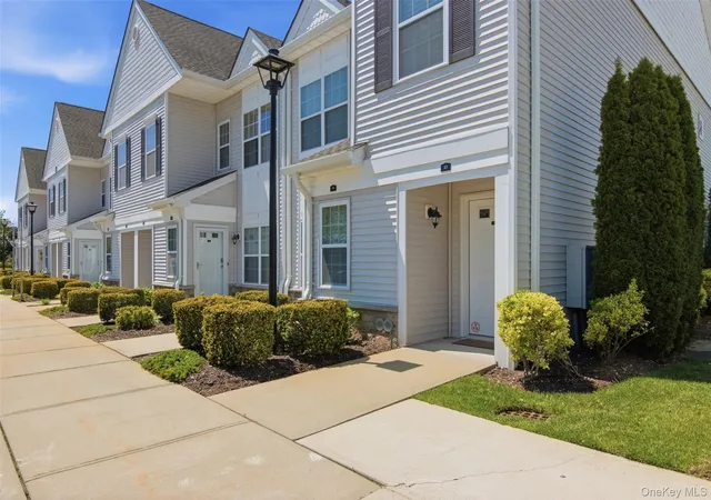 1st image of 13 Spring Dr, Hempstead, NY 11783 | MLS# 993792