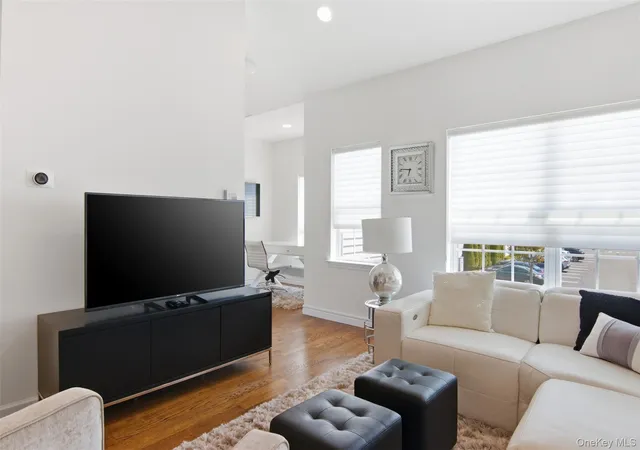 4th image of 13 Spring Dr, Hempstead, NY 11783 | MLS# 993792