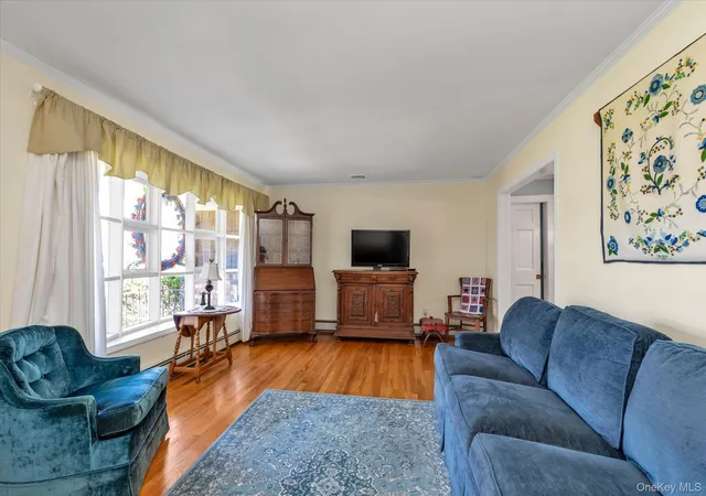 4th image of 21 Hamilton St, Amityville, NY 11701 | MLS# 993799
