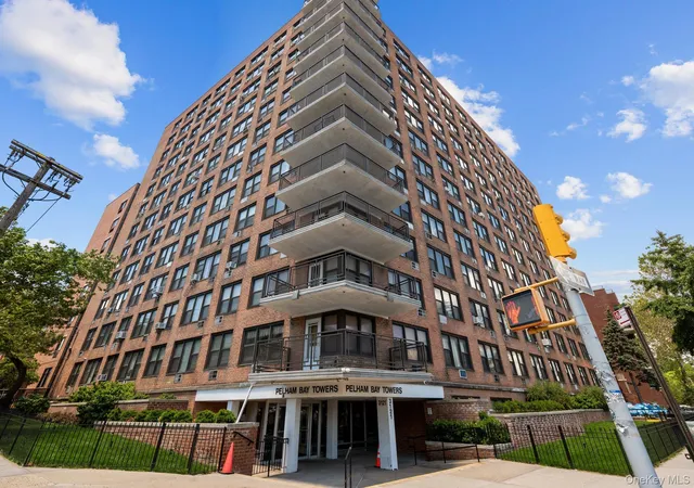 Condo for sale at 3121 Middletown Rd #8A, New York, NY 10461 | MLS# 993802