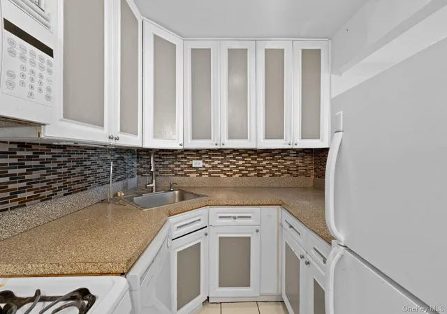 Photo 4 of House for sale at 3121 Middletown Rd #8A, New York, NY 10461 | MLS# 993802 | Listing updated on 2026-09-29