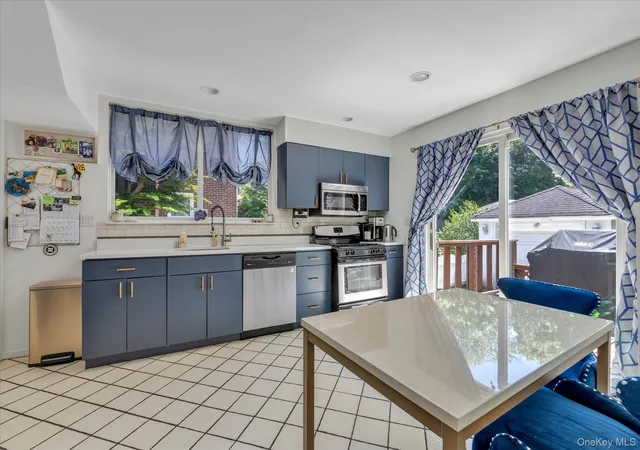 Photo 4 of Single family home for sale at 1051 Roselle Pl, Woodmere, NY 11598 | MLS# 993845 | Listing updated on 2026-09-08