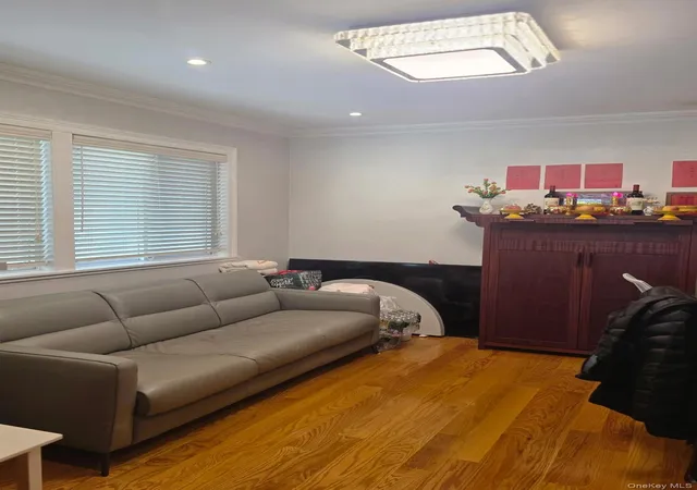 3rd image of 15031 17Th Rd #RANCH, Whitestone, NY 11357 | MLS# 993870