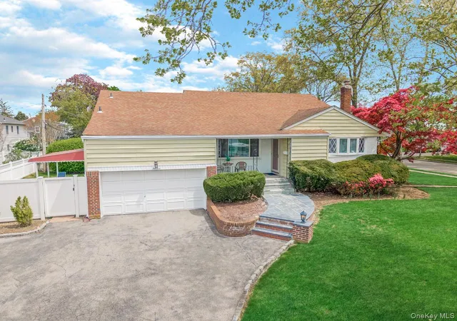 1st image of 14 Greentree Cir, Westbury, NY 11590 | MLS# 993874