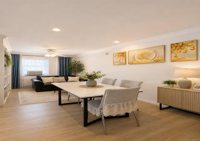 4th image of 6712 196Th St, New York, NY 11365
