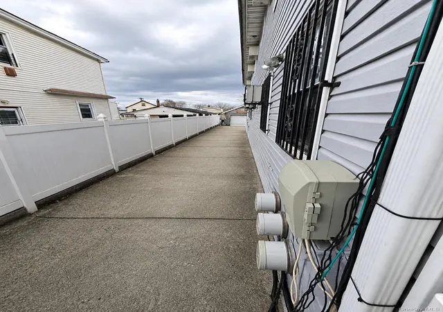 Photo 3 of Multi family home for sale at 12823 Van Wyck Expy, New York, NY 11436 | MLS# 993902 | Listing updated on 2026-08-07