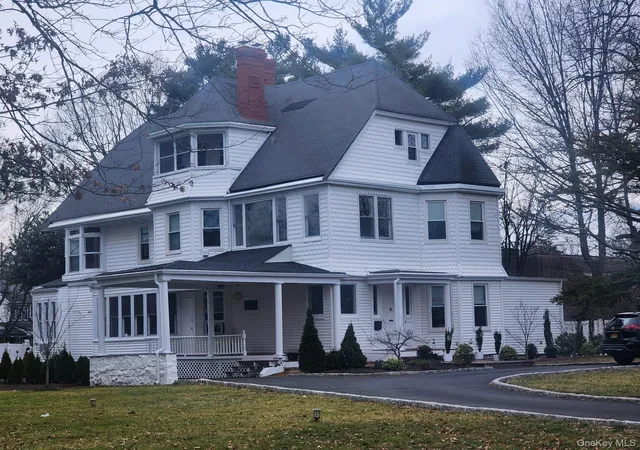 Photo 1 of Mansion for sale at 129 Hilton Ave, Hempstead, NY 11550 | MLS# 993913 | Listing updated on 2026-05-16